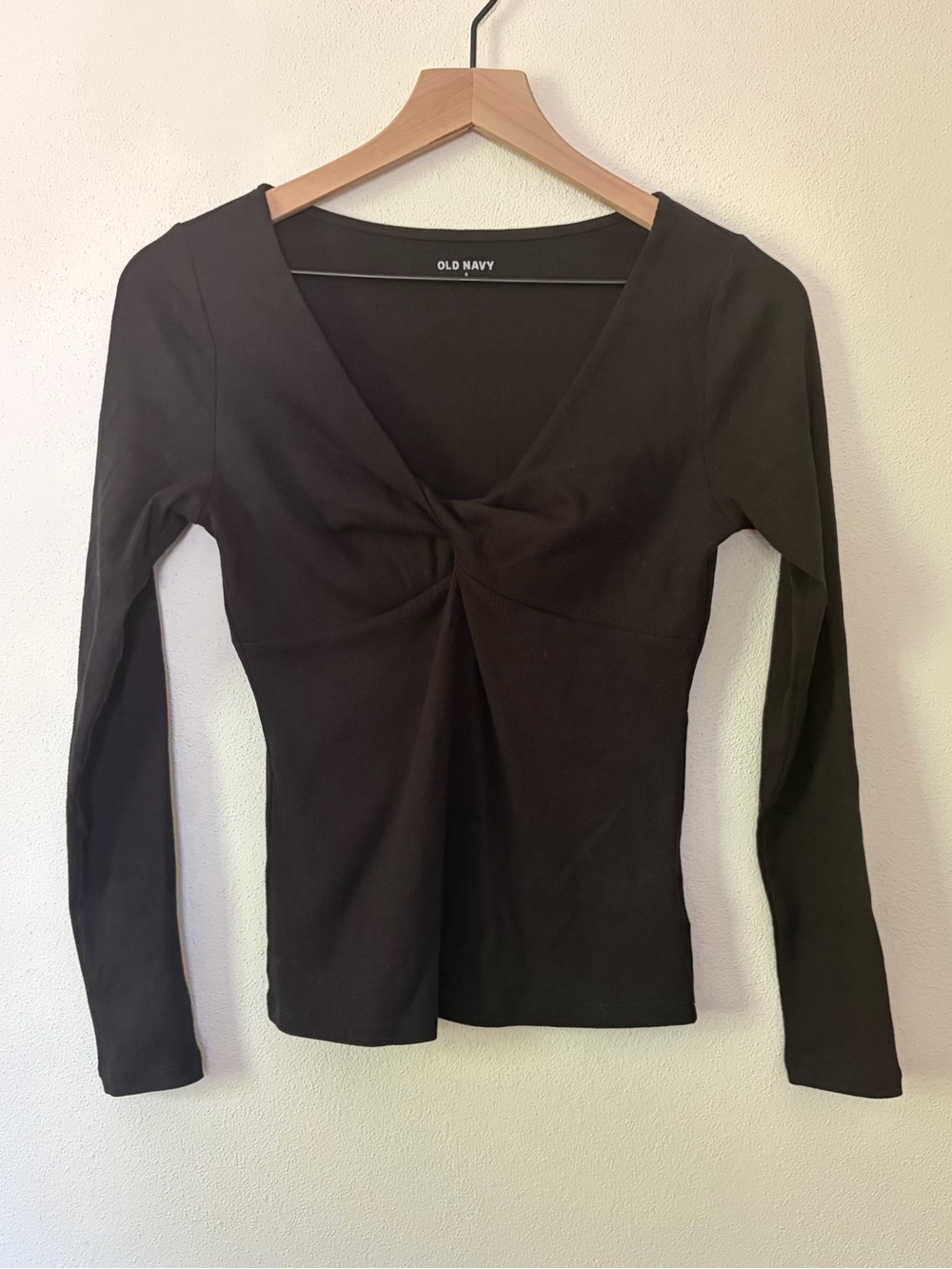 NWOT Old Navy Black Long Sleeve Twist-Front V-Neck Top